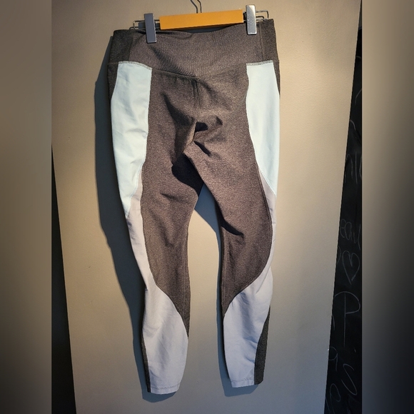 Nike Dri-FIT Gray and Baby Blue Leggings, Size Large (28) - Picture 3 of 4